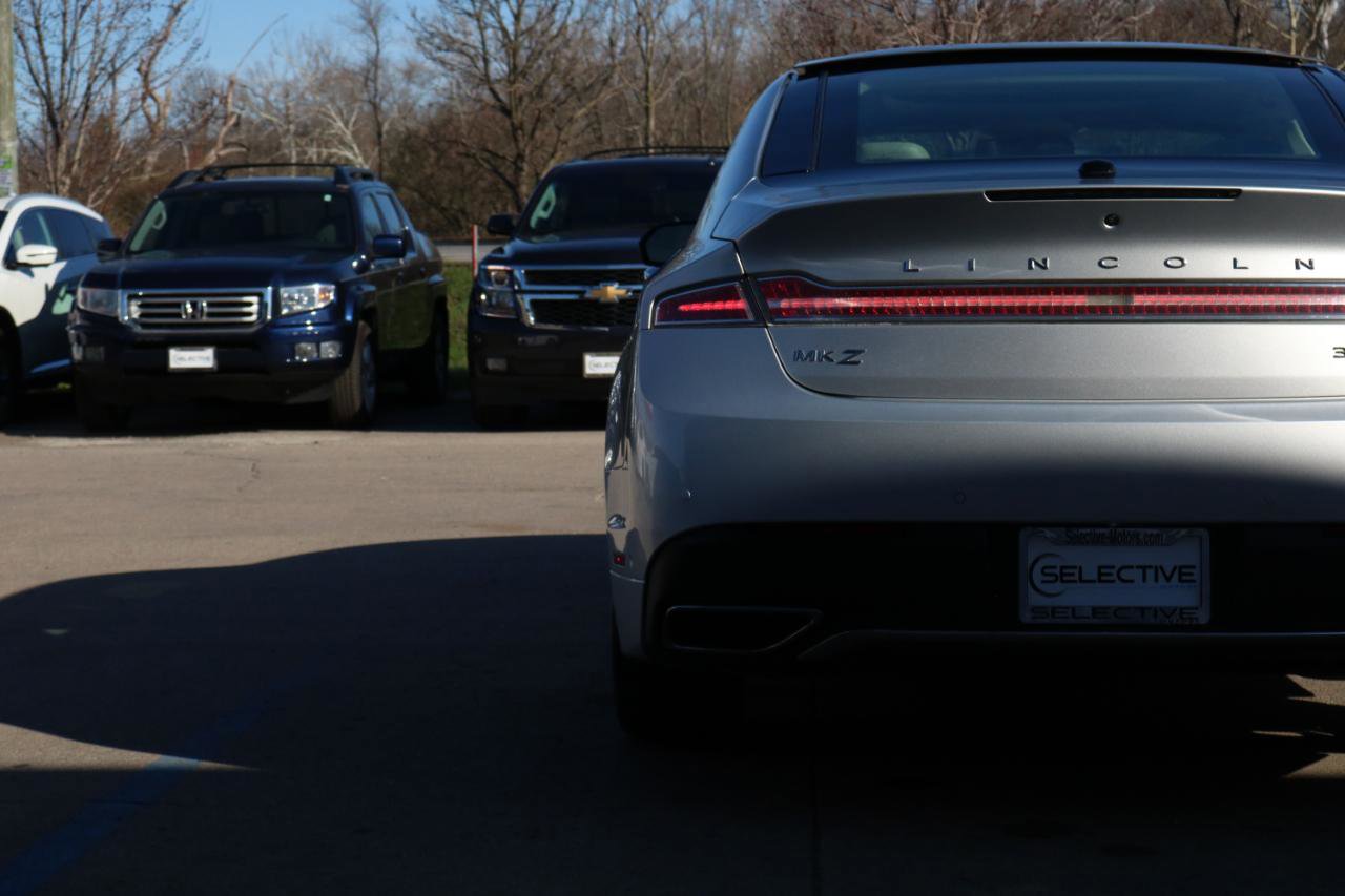 Used 2017 Lincoln MKZ Reserve w/ Technology Package image 11