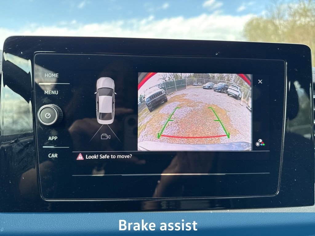 Used 2025 Volkswagen Jetta Sport image 9