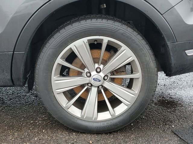 Used 2018 Ford Explorer Limited image 32