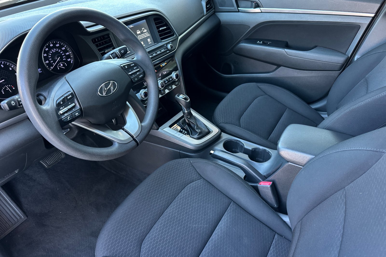 Used 2020 Hyundai Elantra SEL w/ Cargo Package (C1) FWD image 9