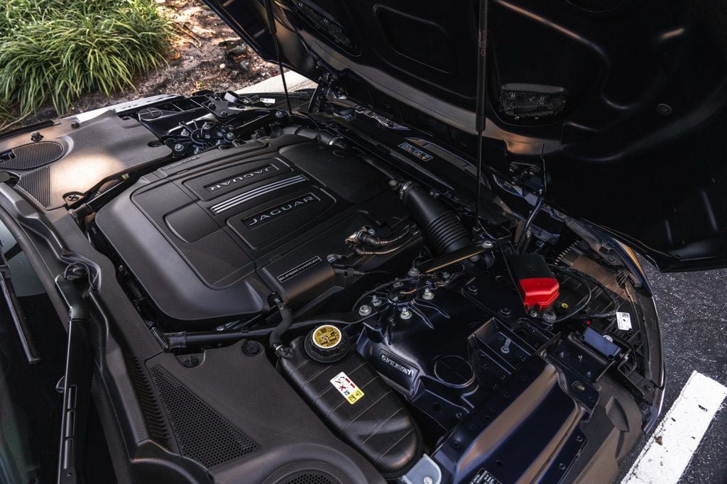 Used 2024 Jaguar F-TYPE R-Dynamic RWD image 28