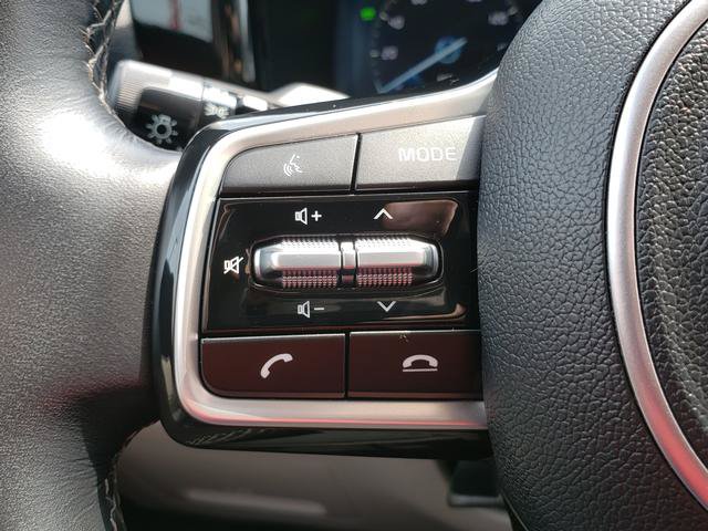 Certified 2023 Kia Sorento SX Prestige w/ Panoramic Sunroof Package AWD/4WD image 24