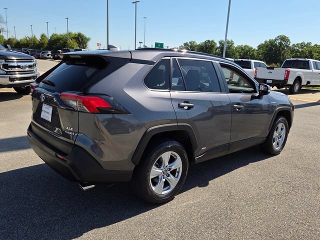 Used 2019 Toyota RAV4 XLE w/ Carpet Mat Package AWD/4WD image 13