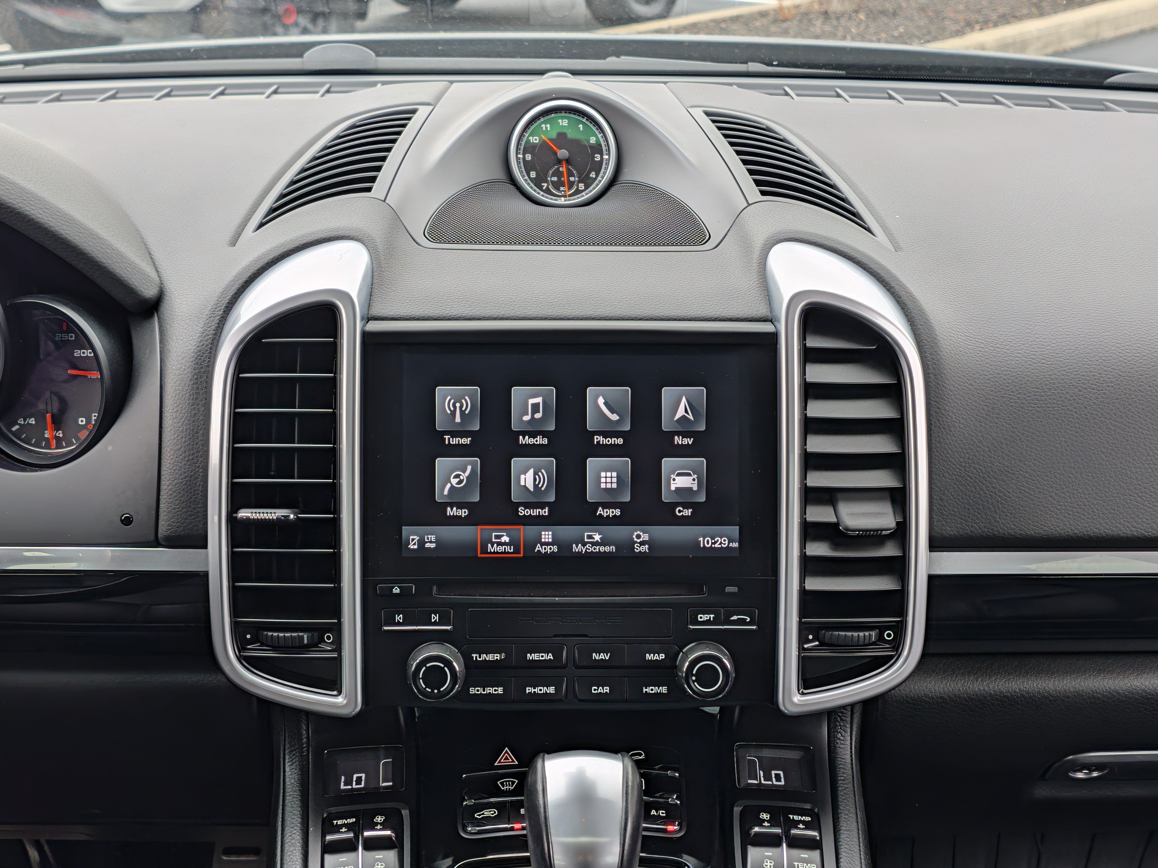 Used 2017 Porsche Cayenne S AWD/4WD image 29