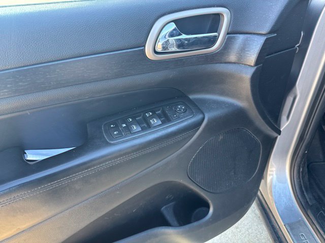 Used 2017 Jeep Grand Cherokee Laredo w/ Quick Order Package 23E AWD/4WD image 15