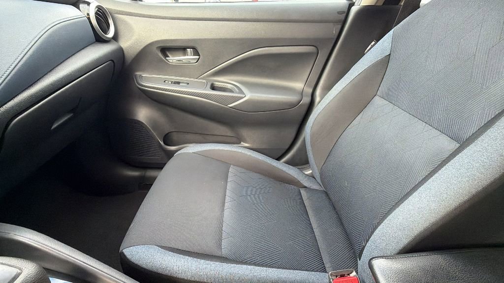 Used 2023 Nissan Versa SV image 23