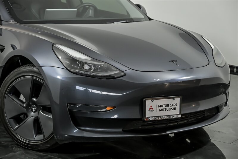 Used 2023 Tesla Model 3 Standard Range RWD image 2