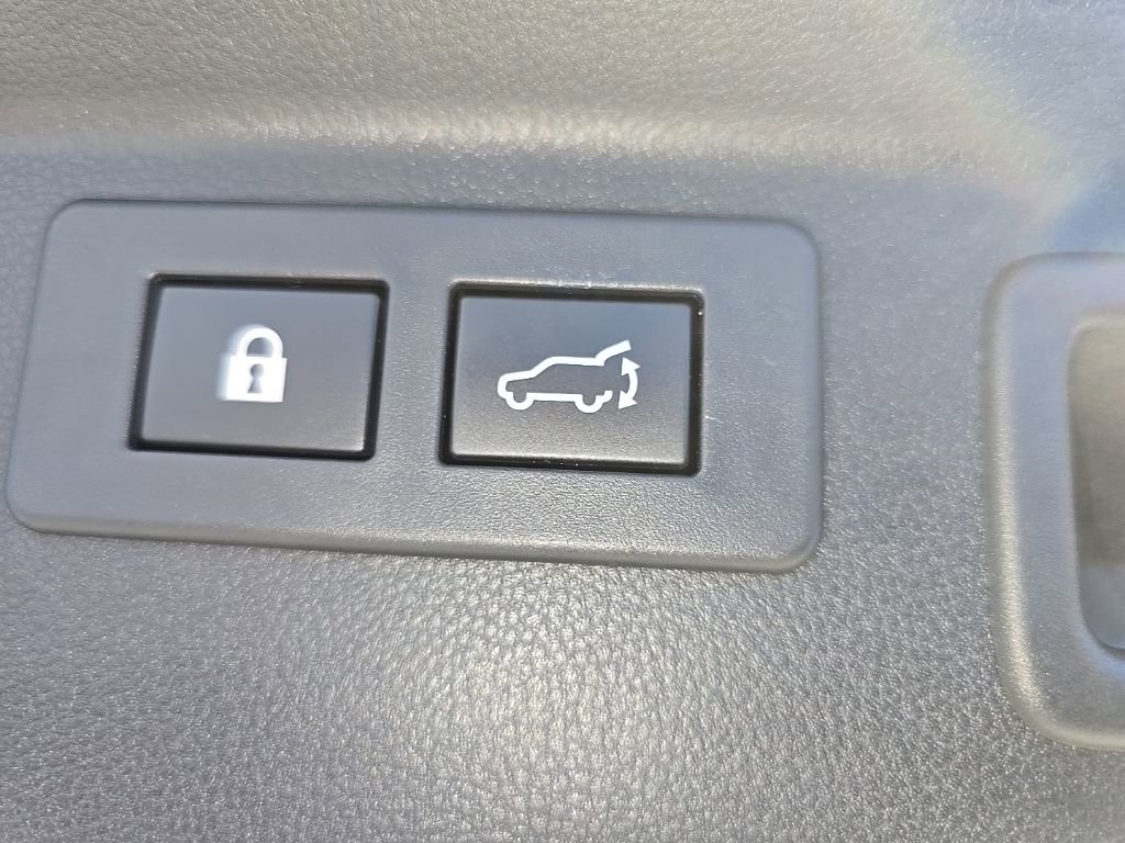 Used 2023 Subaru Forester Sport image 36