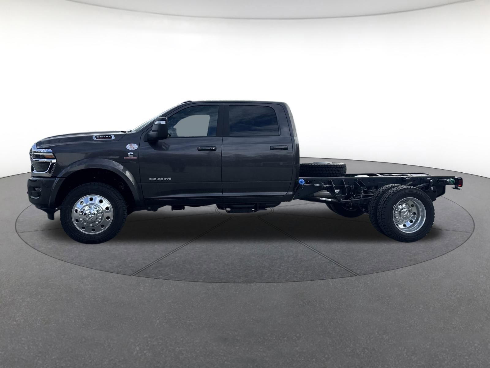 New 2026 RAM 5500 4x4 Crew Cab w/ Laramie Trim Package image 2