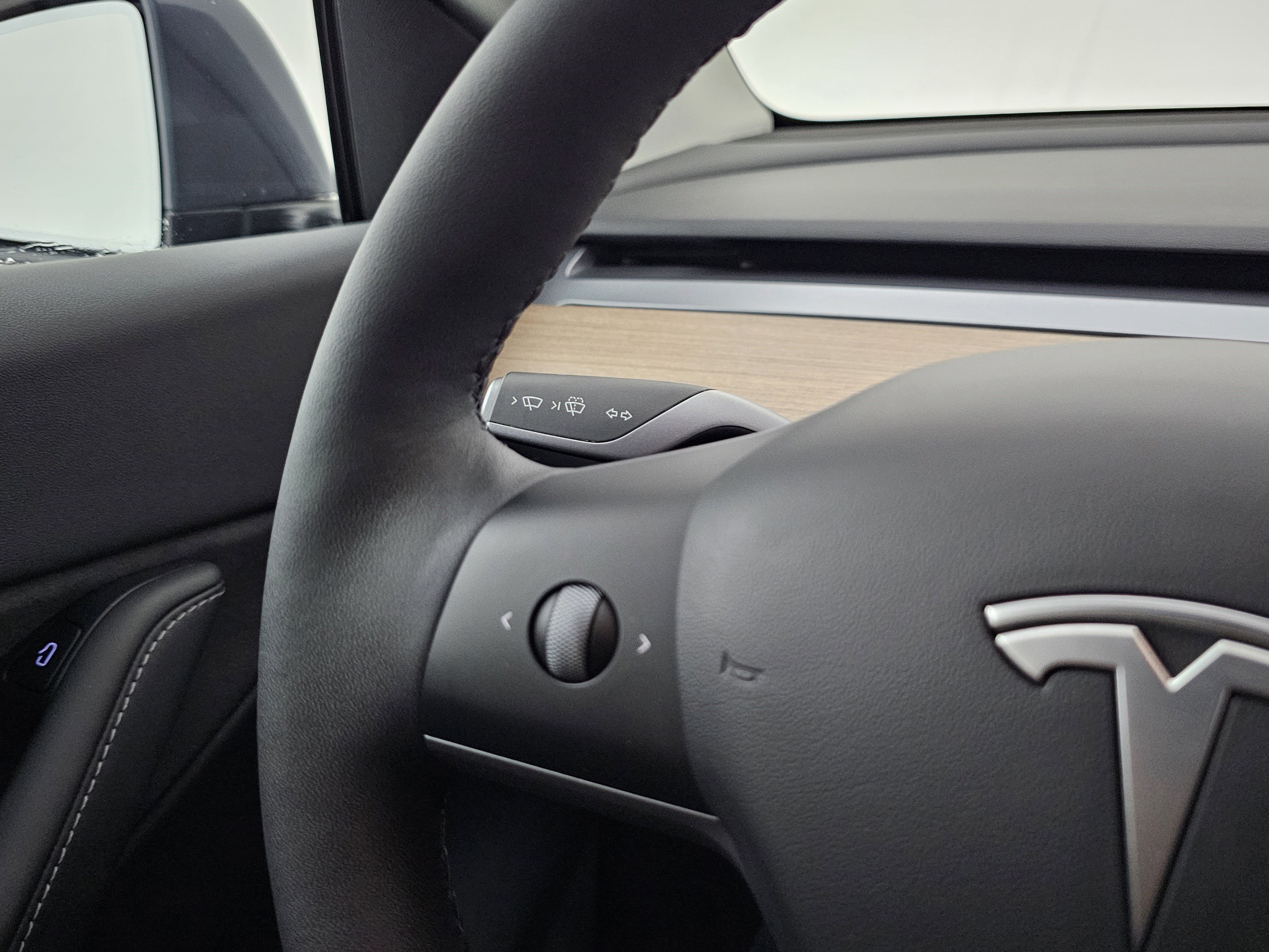 Used 2022 Tesla Model Y Performance image 35