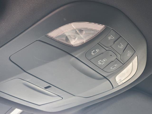 Used 2018 Chrysler Pacifica Touring-L Plus w/ S Appearance Package image 19