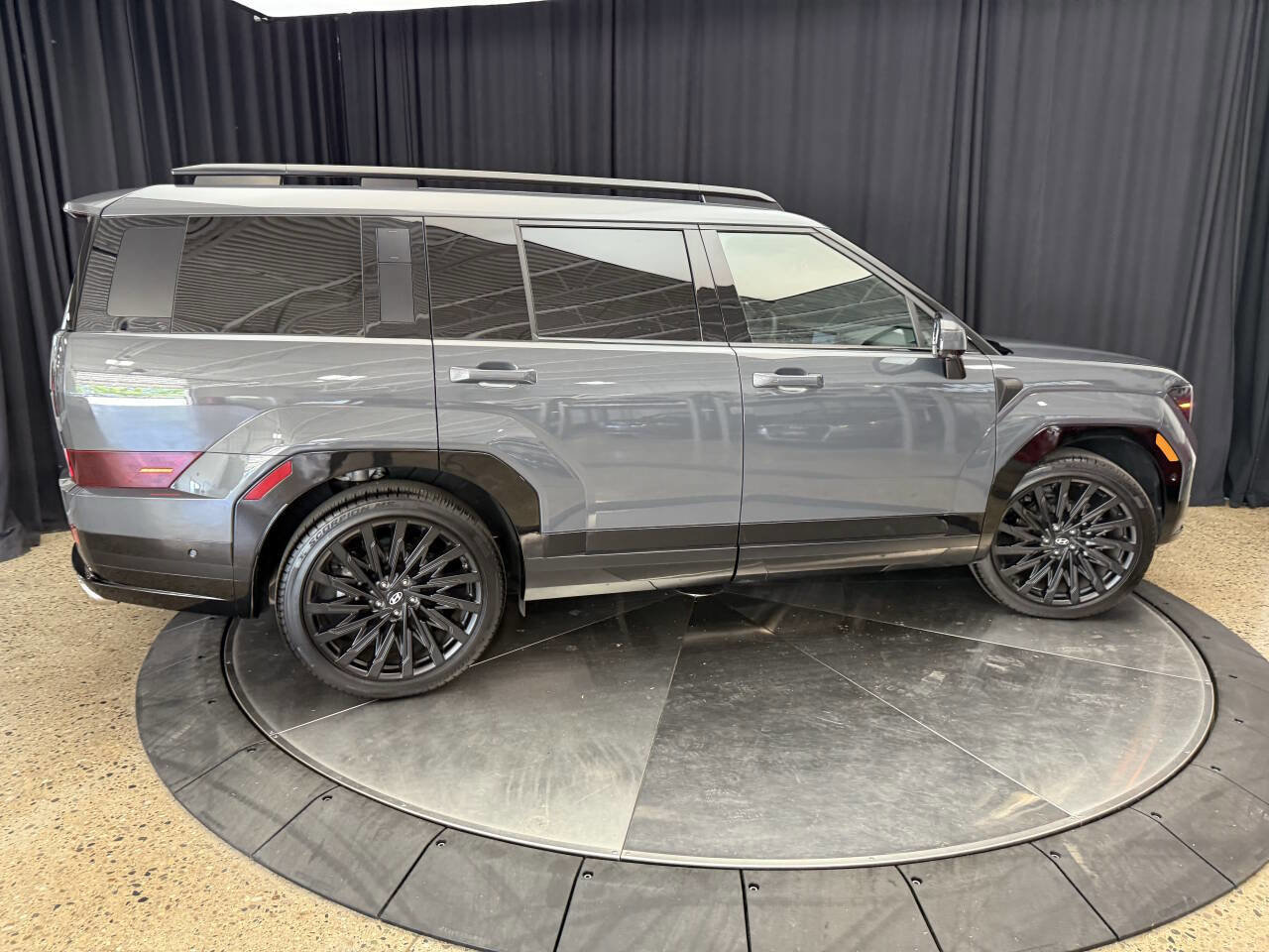 Used 2024 Hyundai Santa Fe Calligraphy image 12