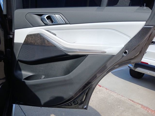 Certified 2023 BMW X5 xDrive40i w/ Premium Package image 11