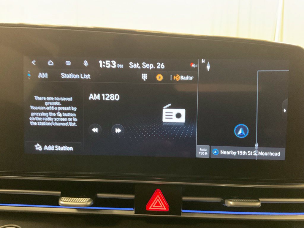 Used 2025 Hyundai Elantra Limited FWD image 28