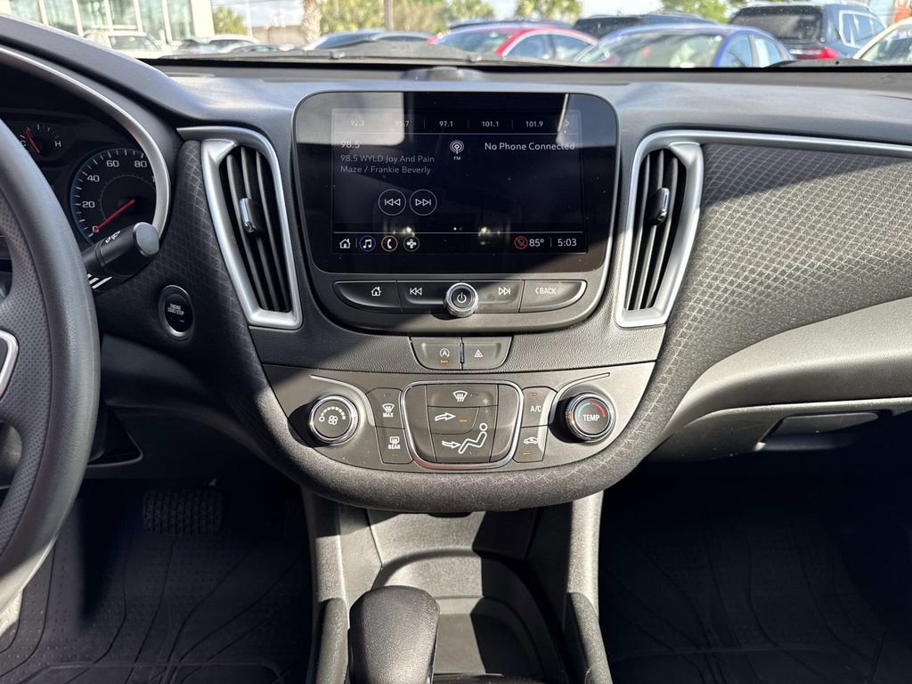 Used 2023 Chevrolet Malibu LS image 25