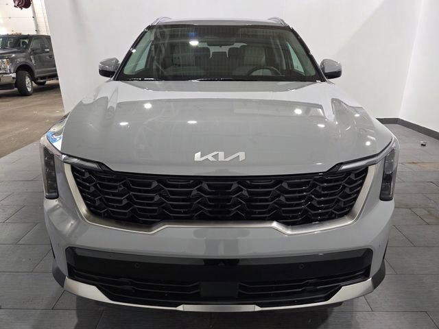 Used 2025 Kia Sorento S image 8