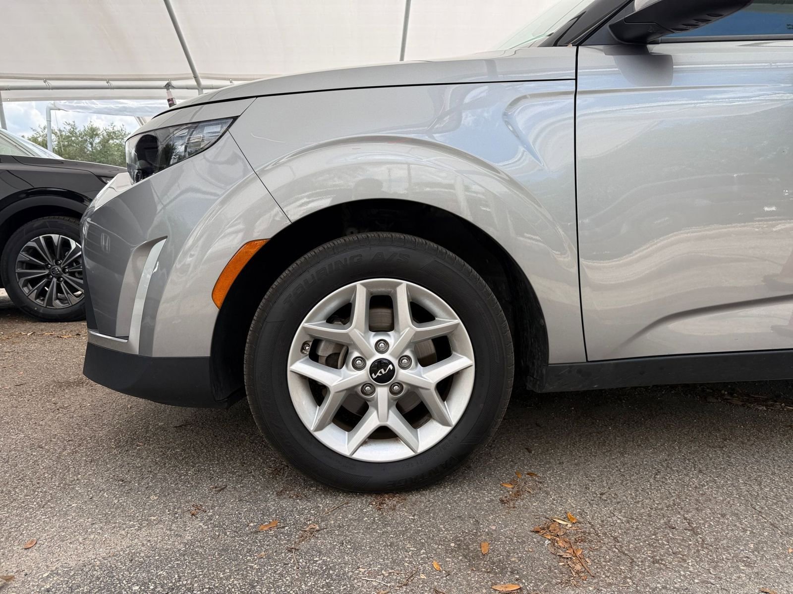 Used 2025 Kia Soul LX w/ LX Technology Package FWD image 27