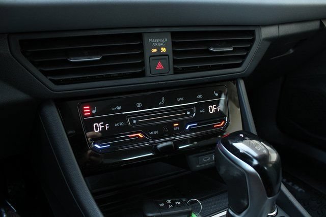 New 2026 Volkswagen Jetta SE FWD image 17