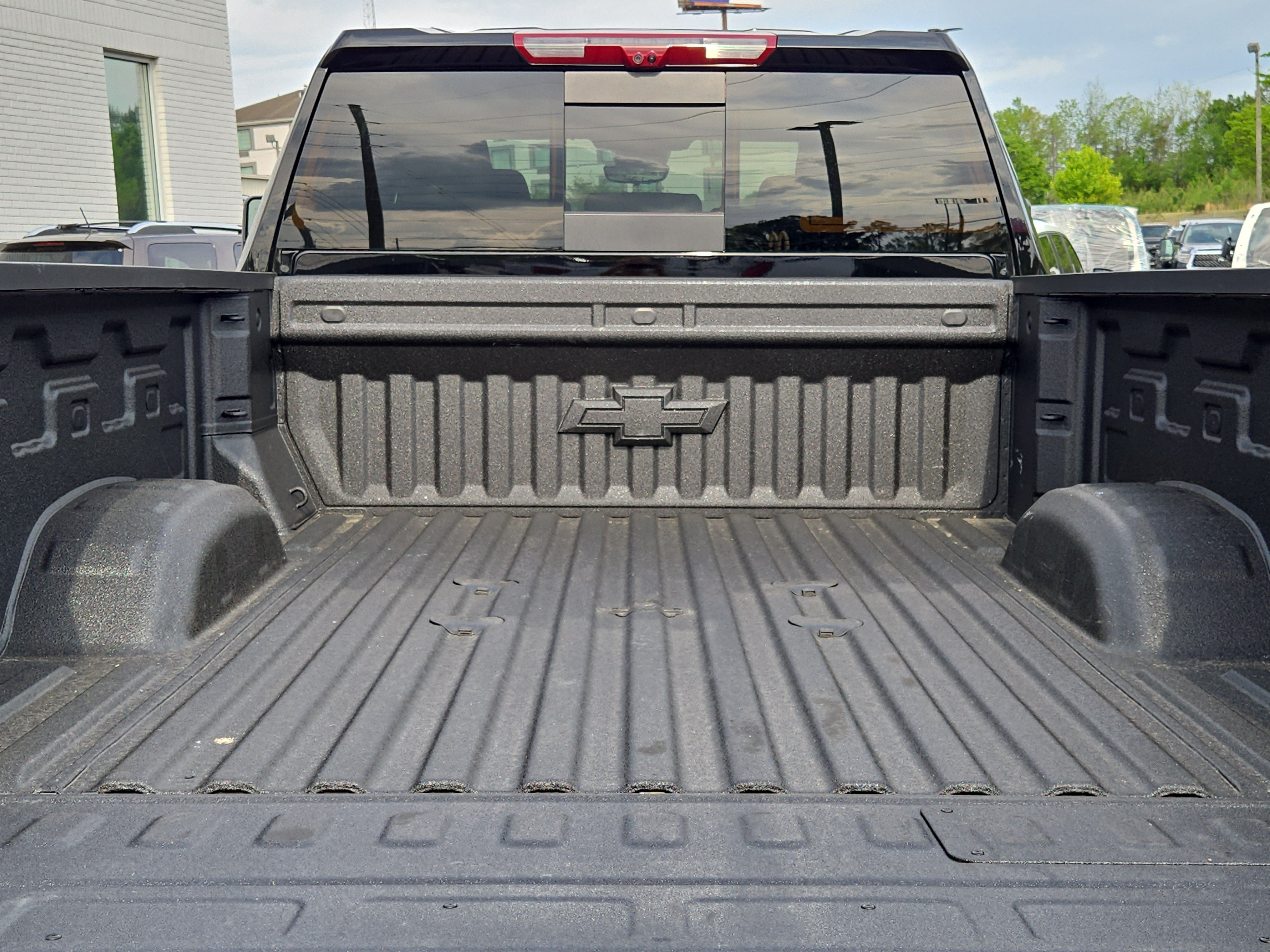 Used 2025 Chevrolet Silverado 2500 High Country w/ Technology Package AWD/4WD image 14