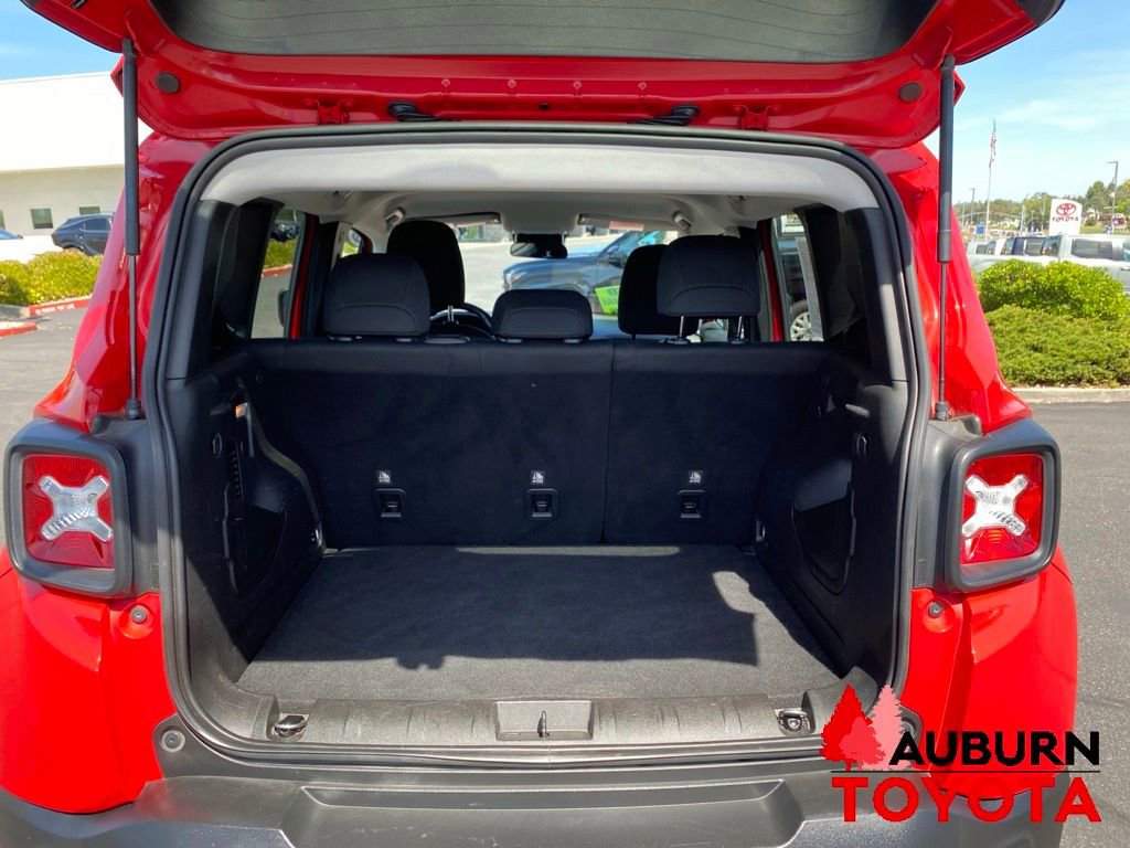 Used 2020 Jeep Renegade Trailhawk w/ Cold Weather Group AWD/4WD image 9