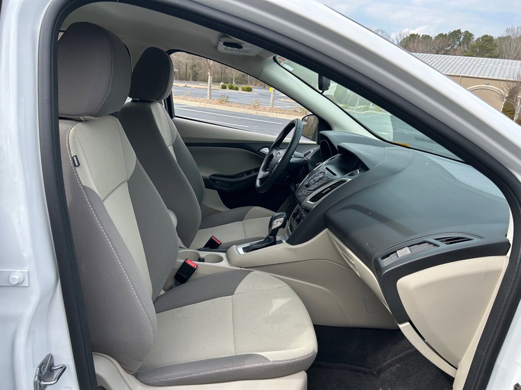 Used 2013 Ford Focus SE image 39