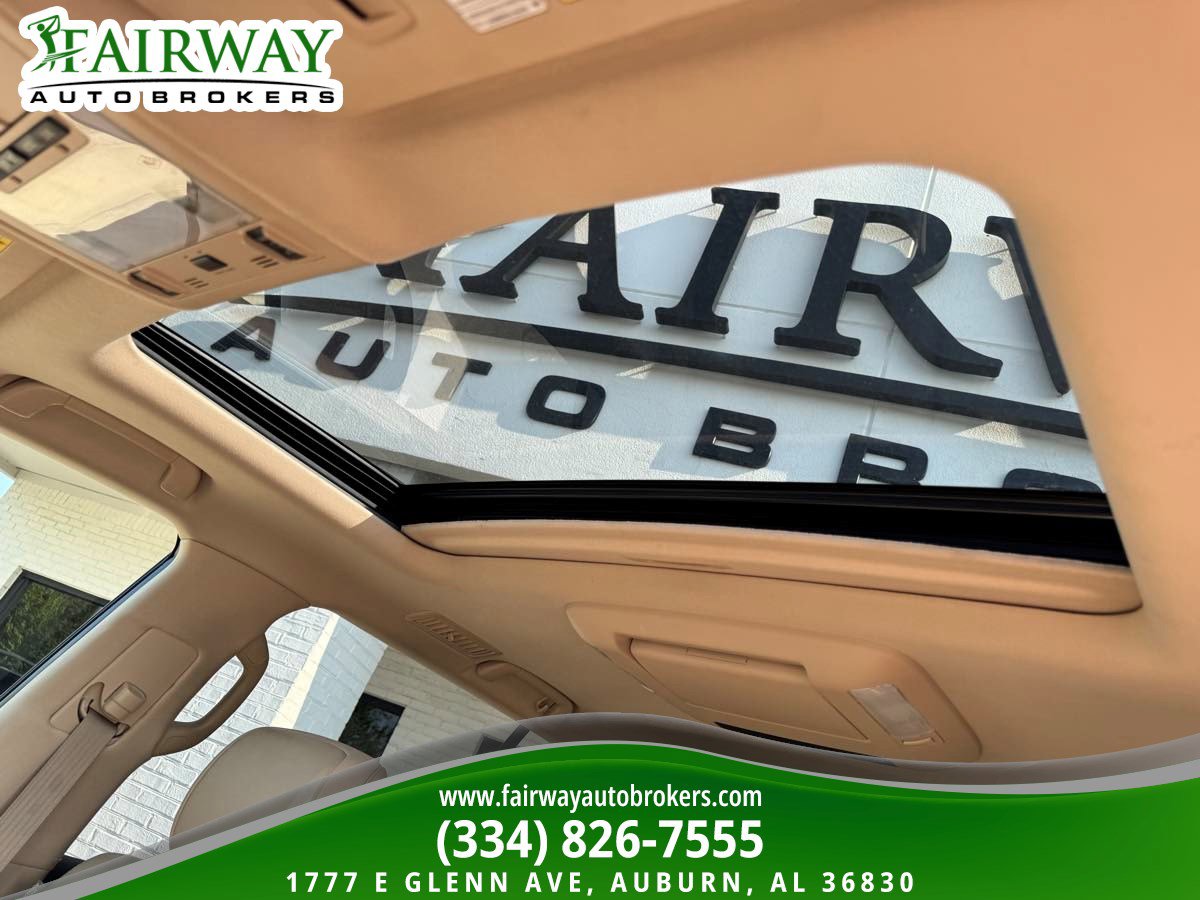 Used 2014 Toyota Land Cruiser AWD/4WD image 26