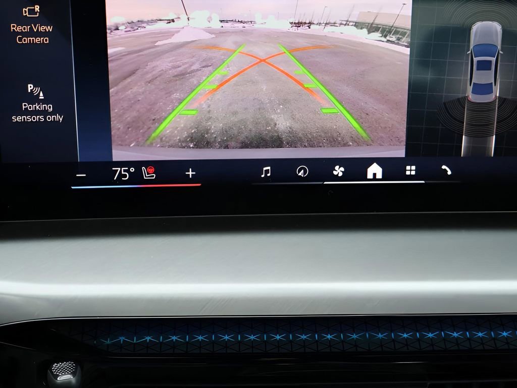 Used 2025 BMW 330i xDrive Sedan AWD/4WD image 28