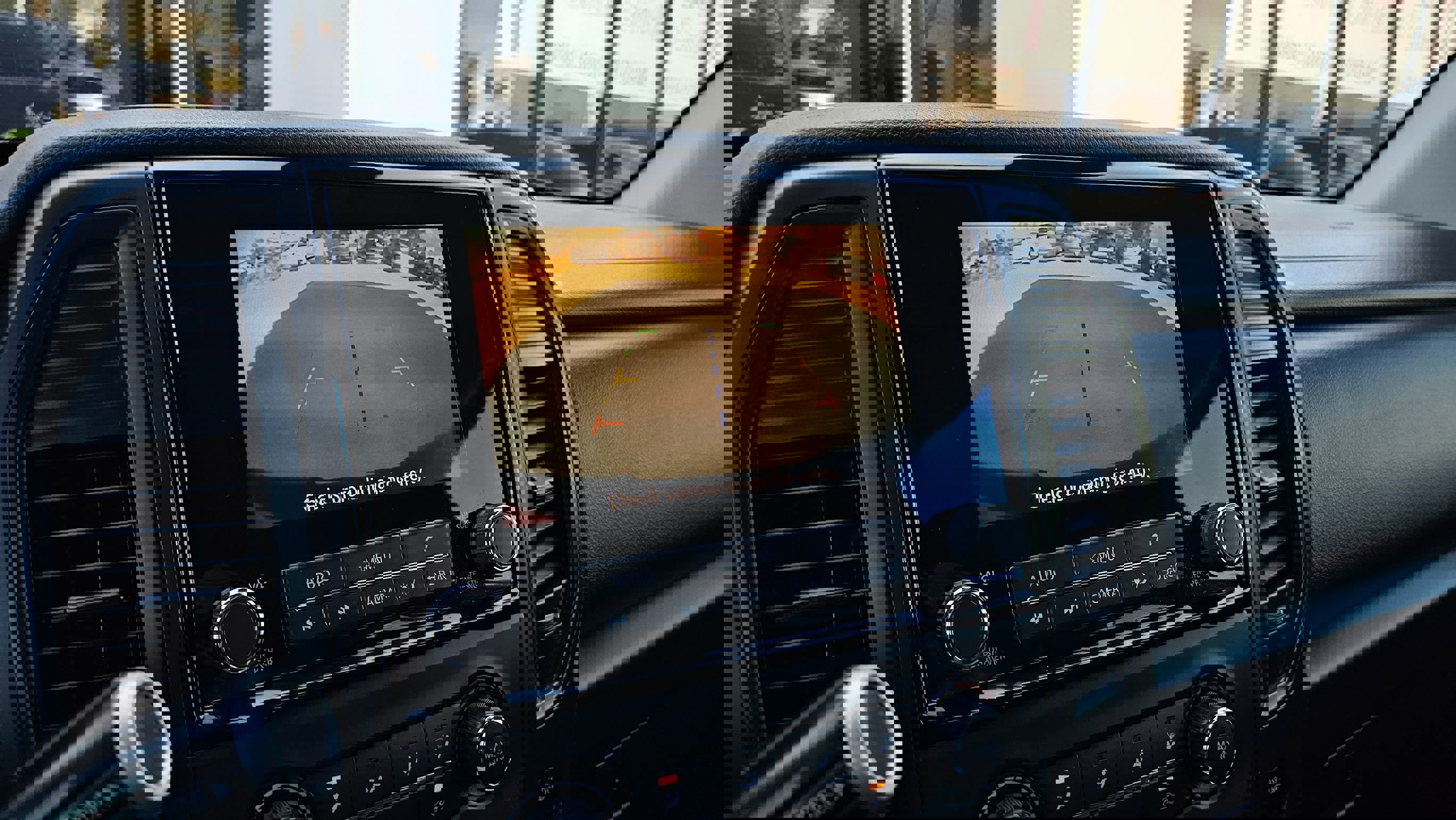 Used 2023 Nissan Titan S w/ S Utility Package image 33