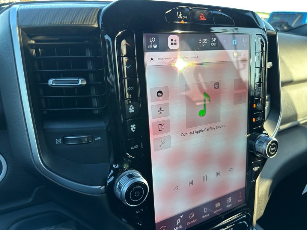 New 2026 RAM 1500 4x4 Crew Cab image 19