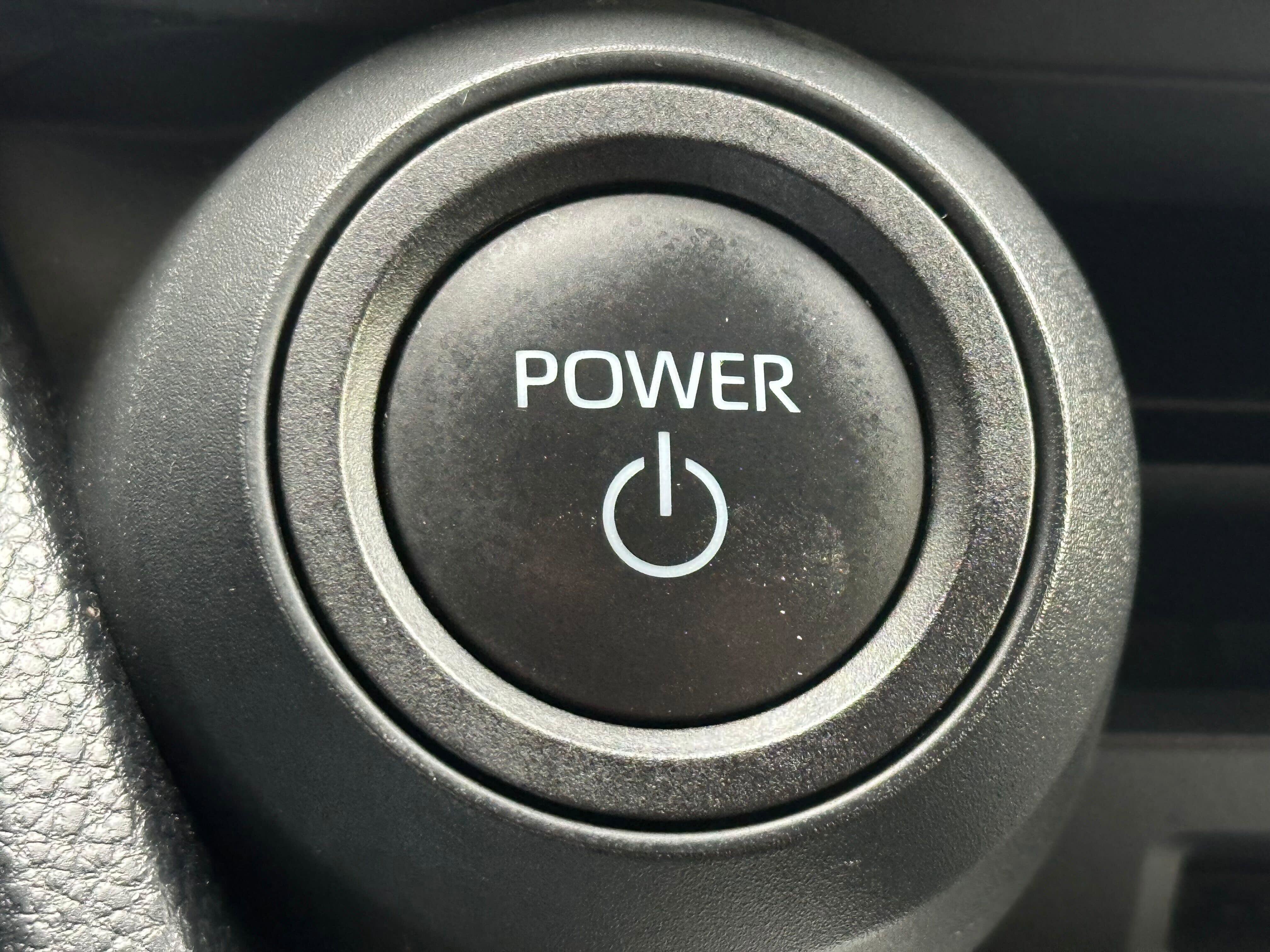 Used 2023 Toyota Prius LE image 30