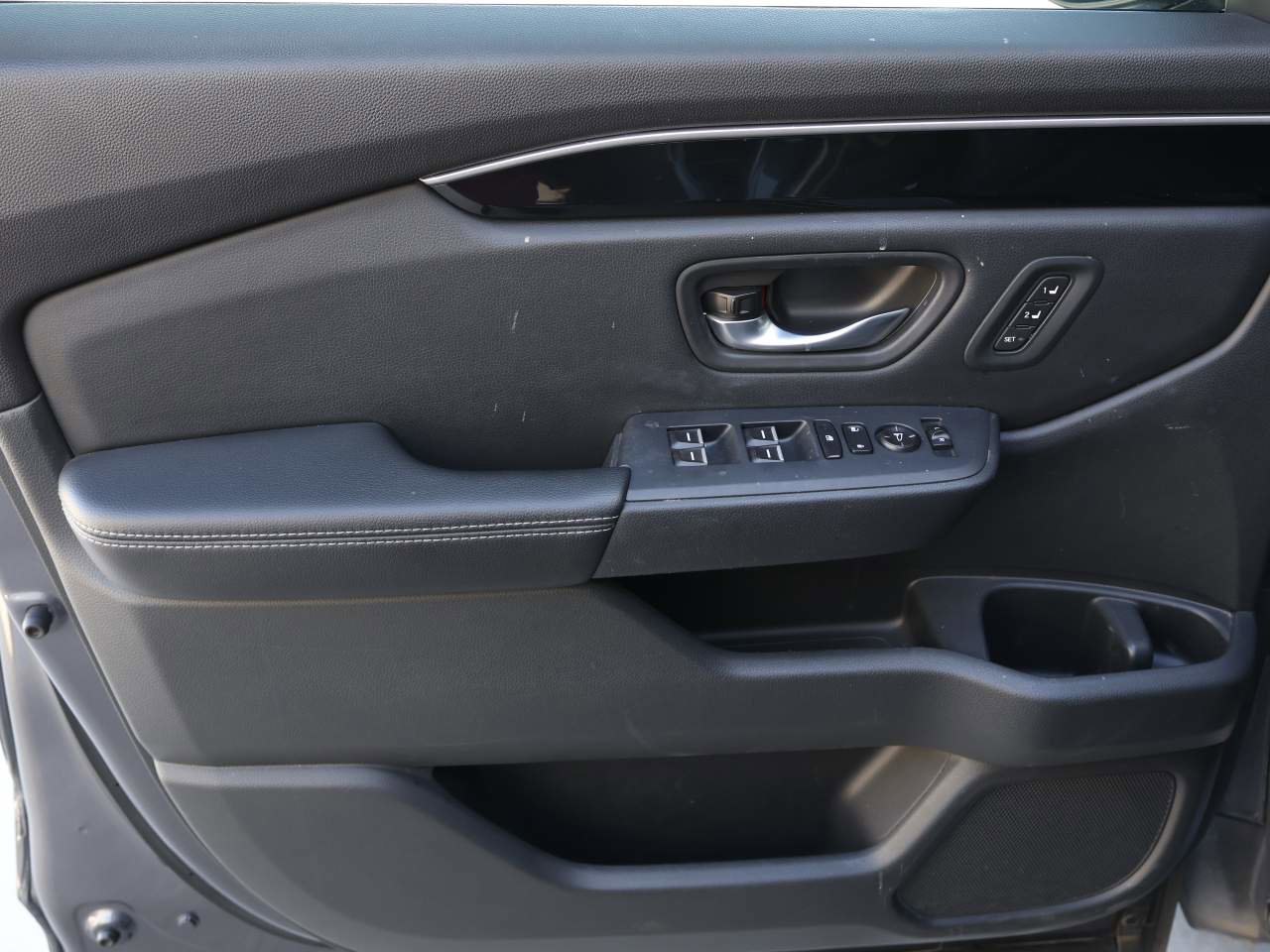 Used 2024 Honda Pilot Touring image 7