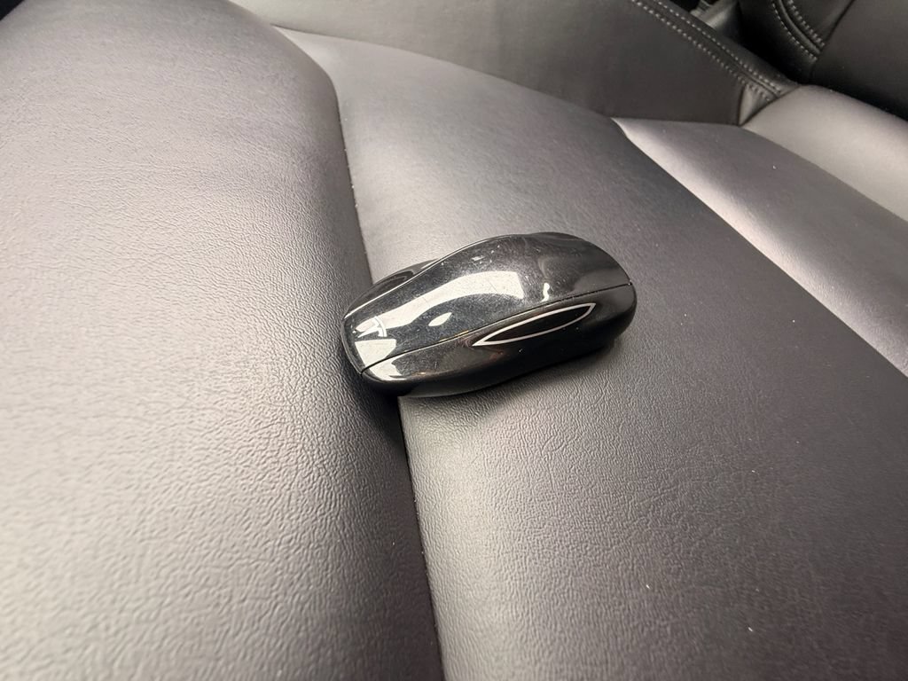Used 2021 Tesla Model S Long Range Plus AWD/4WD image 35