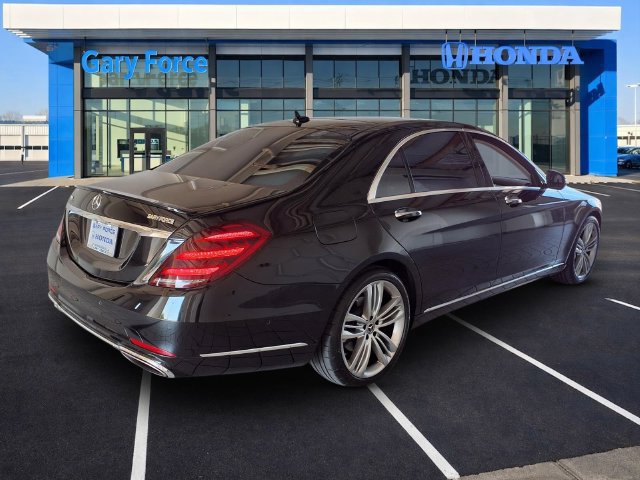 Used 2020 Mercedes-Benz S 560 Sedan image 2