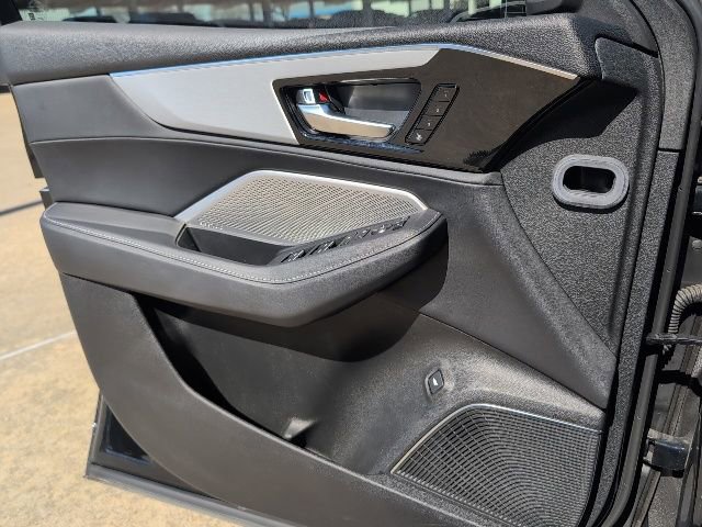 Used 2024 Acura MDX SH-AWD w/ Technology Package image 16