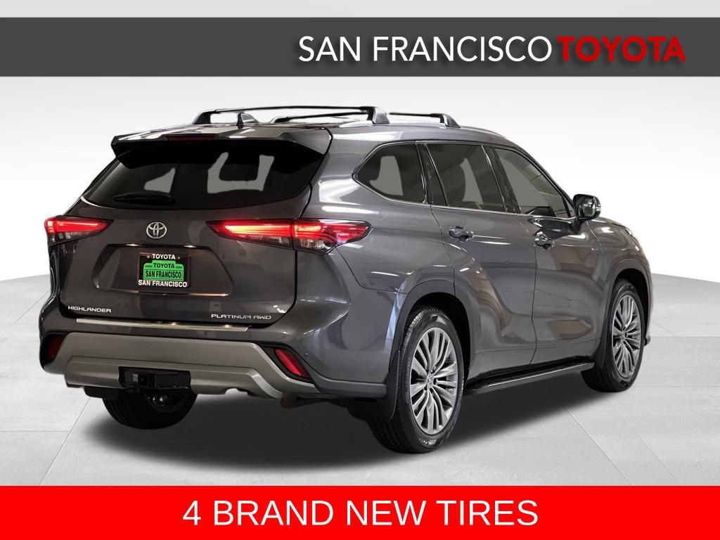 Used 2022 Toyota Highlander Platinum image 5