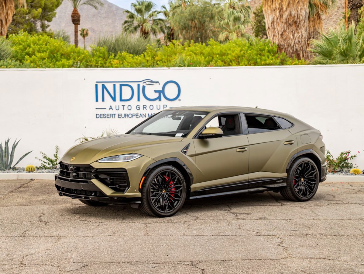 Used 2025 Lamborghini Urus SE image 1
