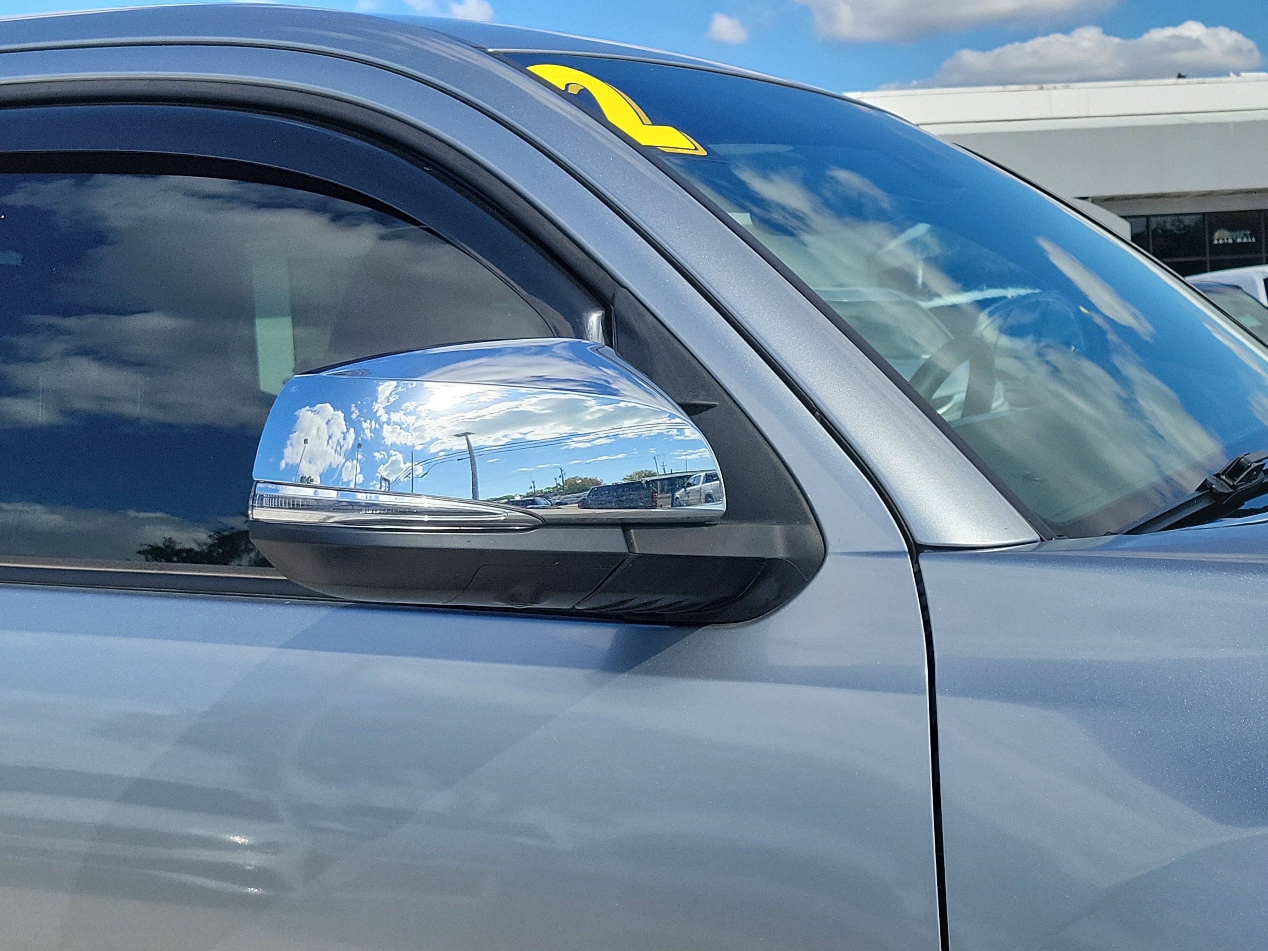 Used 2022 Toyota Tacoma Limited image 9