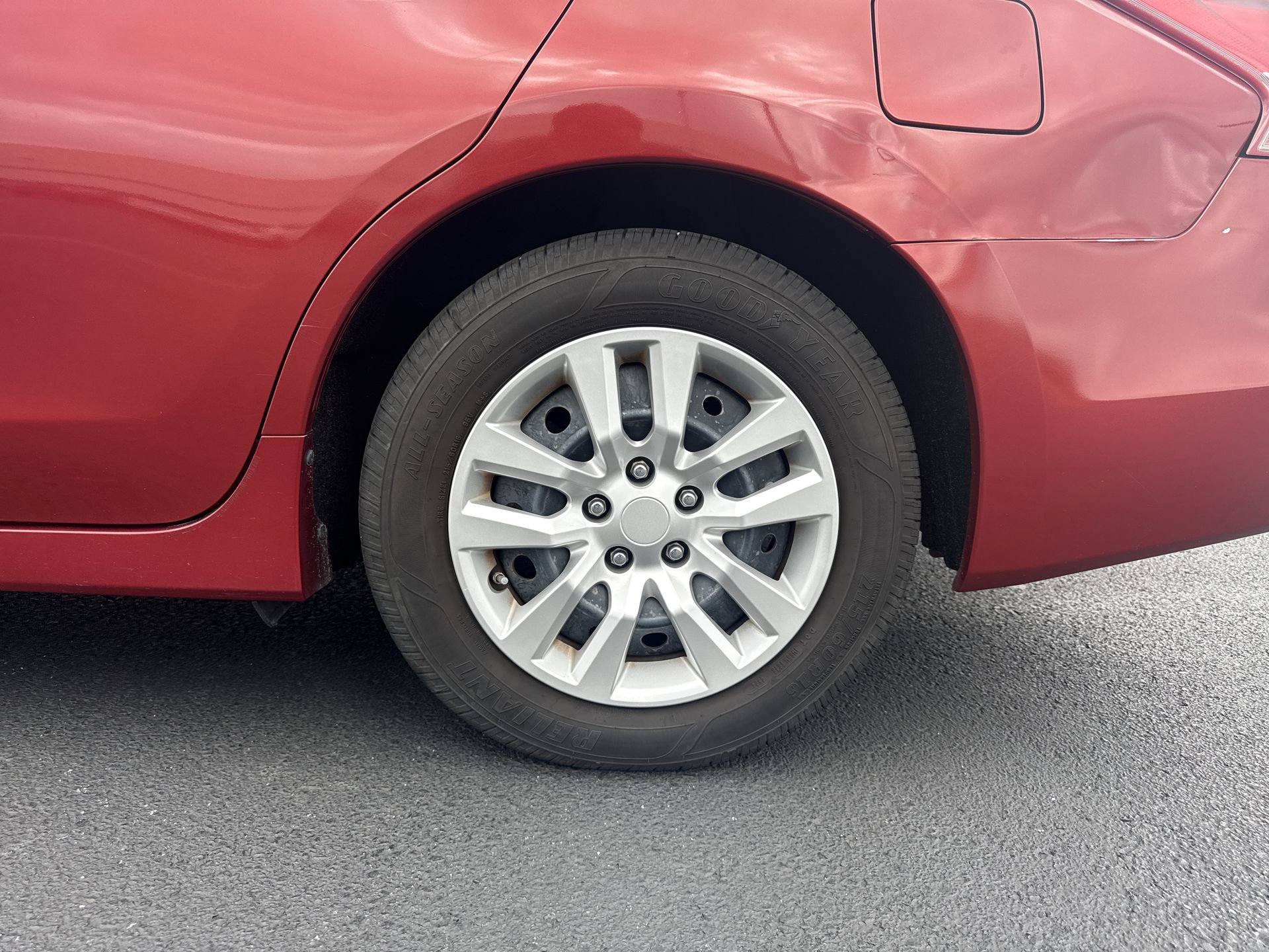 Used 2013 Nissan Altima 2.5 S FWD image 10