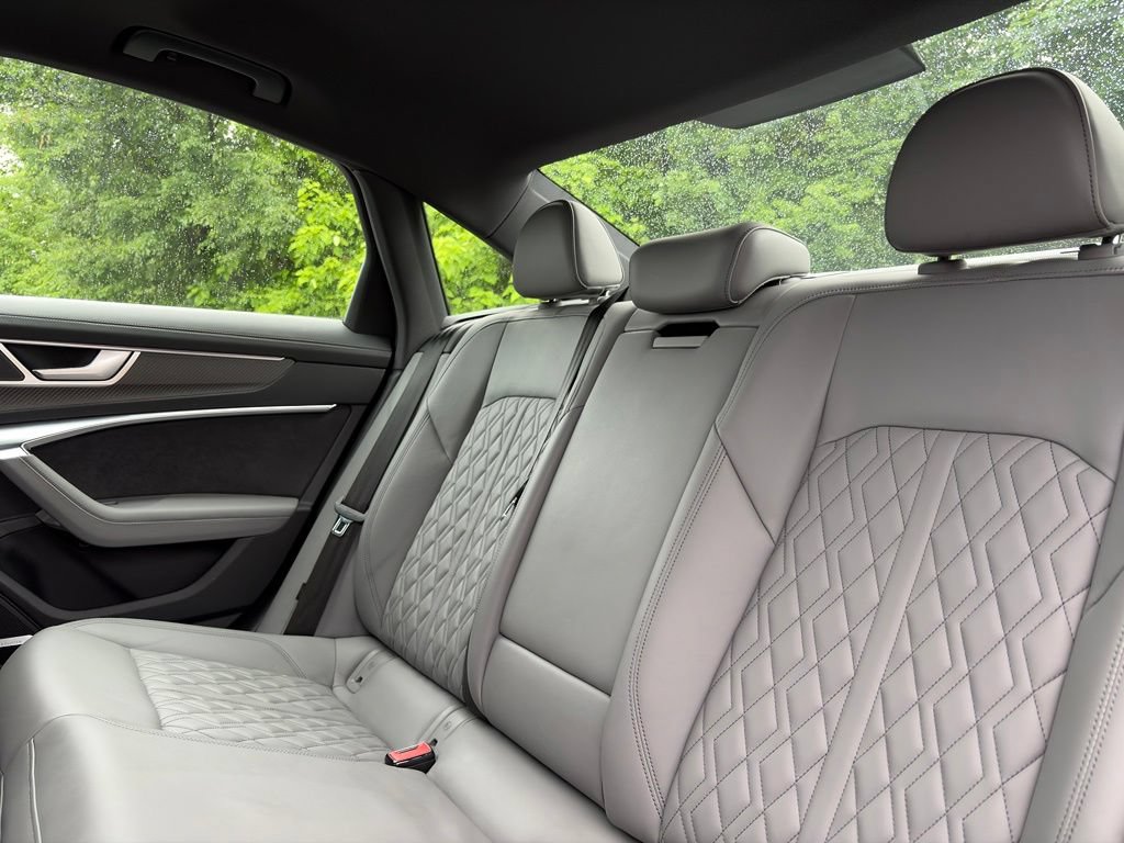 Used 2022 Audi S6 Premium Plus w/ S6 Executive Package AWD/4WD image 21