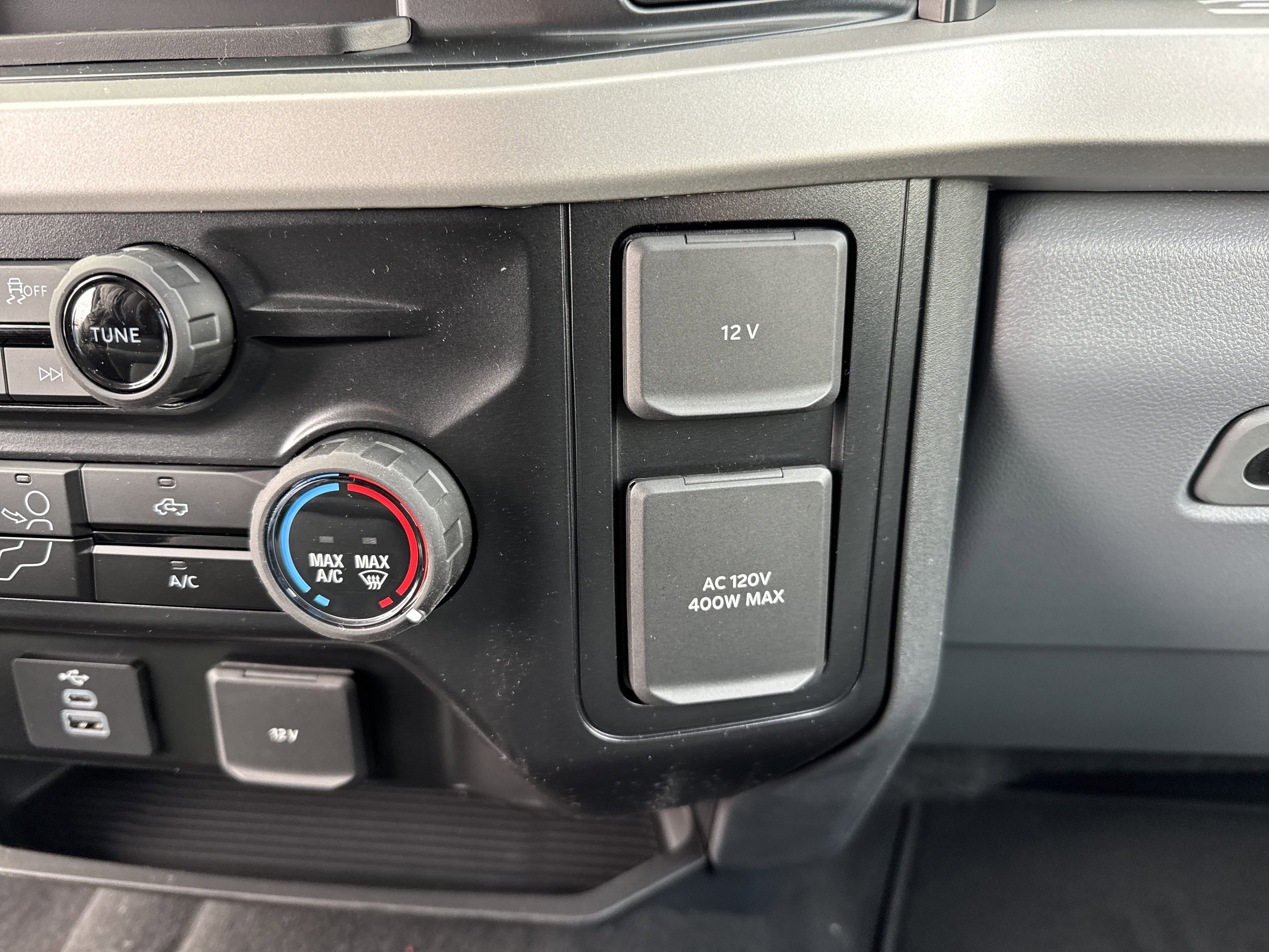 New 2026 Ford F250 XLT w/ Tremor Off-Road Package image 35