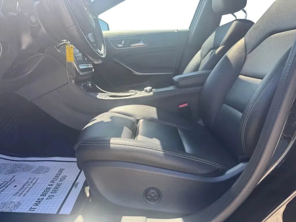 Used 2018 Mercedes-Benz GLA 250 4MATIC image 9