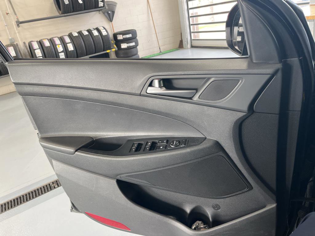 Used 2017 Hyundai Tucson Sport image 8