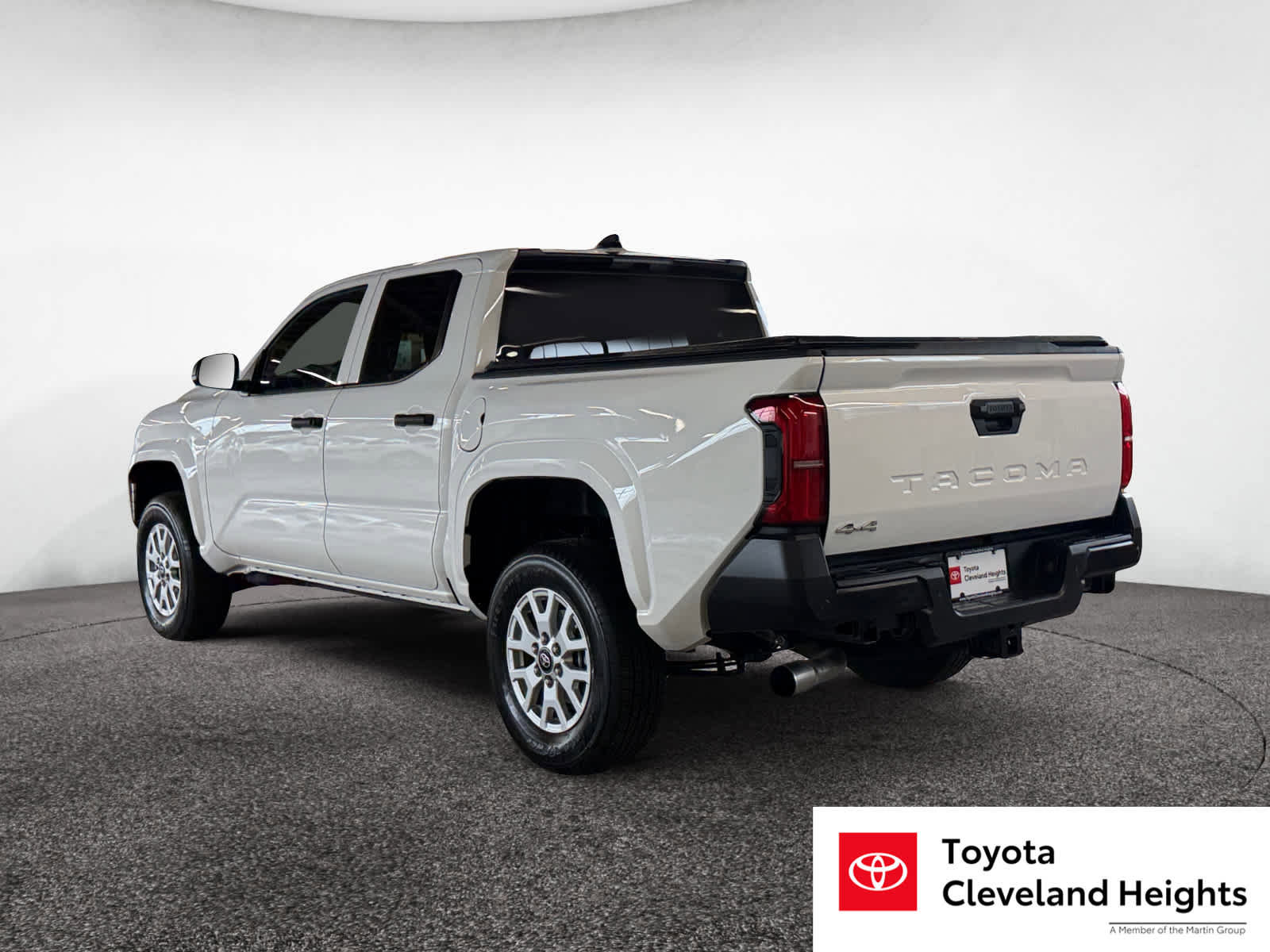 Certified 2025 Toyota Tacoma SR w/ SR Upgrade Package AWD/4WD image 7