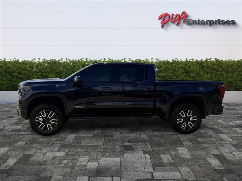 Used 2024 GMC Sierra 1500 AT4 w/ Technology Package AWD/4WD image 3