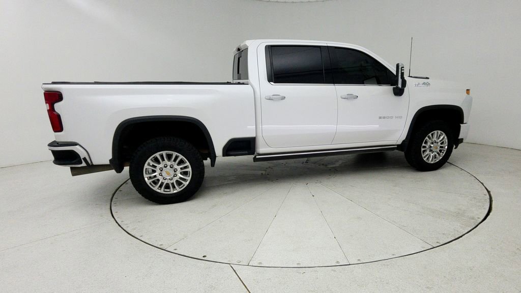 Used 2022 Chevrolet Silverado 2500 High Country w/ Technology Package AWD/4WD image 9