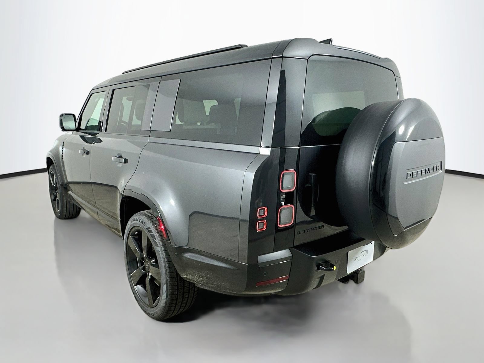 New 2026 Land Rover Defender 130 X-Dynamic SE AWD/4WD image 7