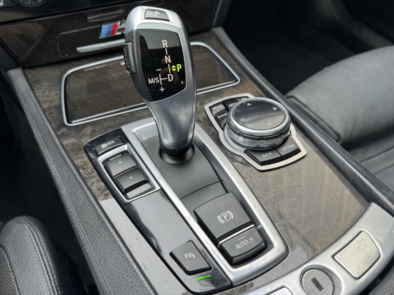 Used 2015 BMW 740i 740i 4dr Sedan w/ Executive Package RWD image 13