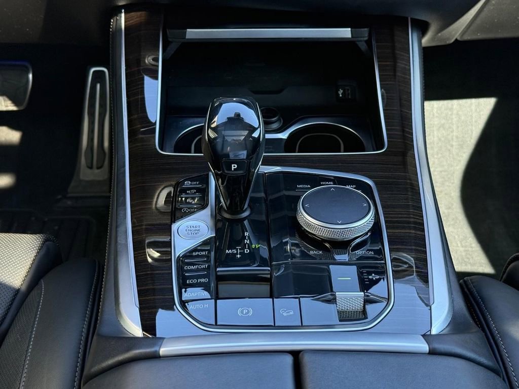 Used 2019 BMW X5 xDrive50i w/ M Sport Package image 13