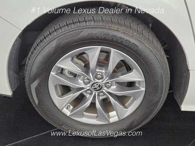 Used 2023 Toyota Sienna XLE FWD image 10