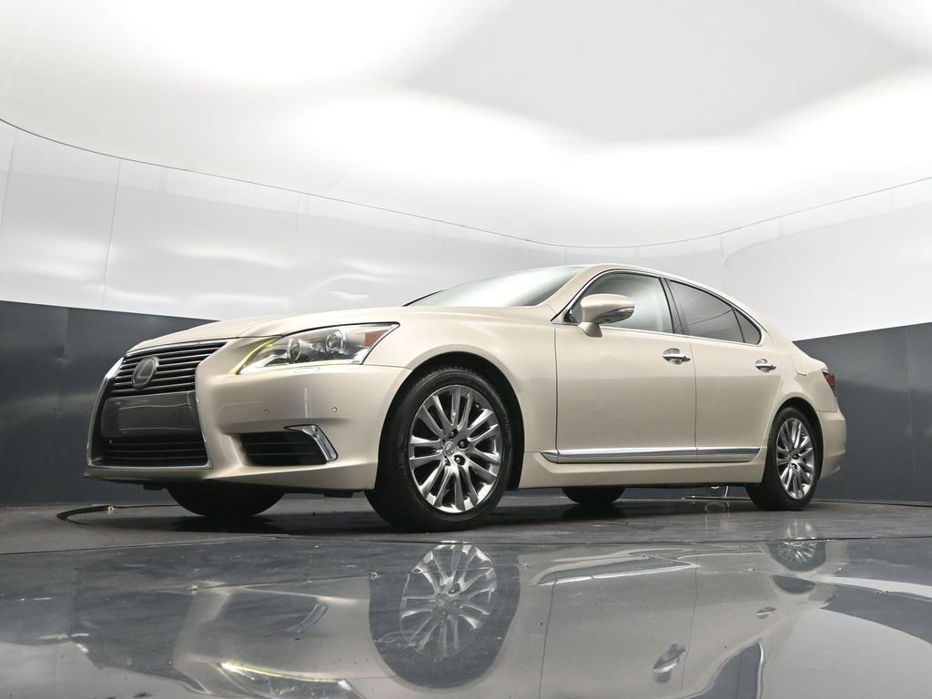 Used 2016 Lexus LS 460 w/ Comfort Package RWD image 35